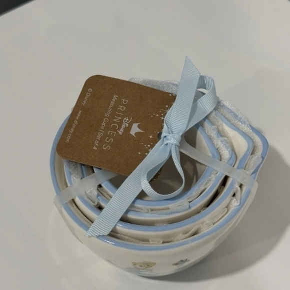 NEW Rae Dunn Disney Cinderella Set of 4 Measuring Cups - Picture 3 of 5